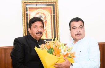 उप-मुख्यमंत्री ने नितिन गडकरी से 15 वर्षों के लिए अखिल भारतीय टैक्सी परमिट देने का आग्रह किया Deputy CM