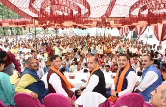अधिकारी जान लें कि सरकारें आती जाती रहती हैं, भावनाएं कुचलने का प्रयास न करें : जयराम ठाकुर Jairam Thakur