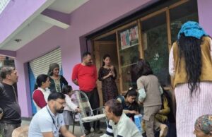 आपदा प्रभावित सराज क्षेत्र में 24 मेडिकल टीमें पैदल पहुंच कर दे रहीं स्वास्थ्य सेवाएं 24 medical teams