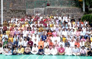 योग के माध्यम से आध्यात्मिक स्थिरता और वैश्विक शांति संभव: स्वामी निश्चलानंद Swami Nischalananda