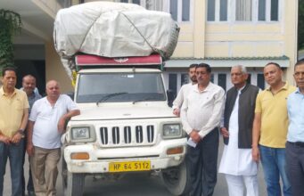 सोलन के समाज सेवी व व्यापारियों ने मंडी जिला में आई आपदा से प्रभावित परिवारों के लिए 180 पूर्ण बिस्तर रवाना किए in Mandi district