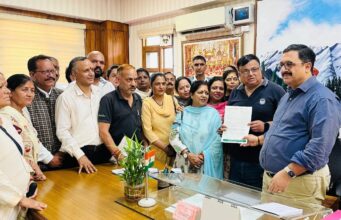 पेयजल किल्लत पर भाजपा का हल्ला बाेल, जलशक्ति विभाग कार्यालय के बाहर प्रदर्शऩ, राज्यपाल को ज्ञापन drinking water shortage