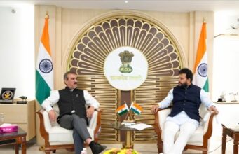 CM ने प्रदेश में हवाई सम्पर्क विस्तार और शिमला व धर्मशाला को नियमित हवाई सेवाओं का आग्रह किया CM urged