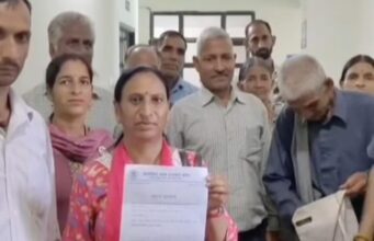 सोलन में HRTC की बस सेवा अचानक बंद, ग्रामीणों में रोष; स्कूली बच्चों और महिलाओं को हो रही भारी परेशानी villagers angry