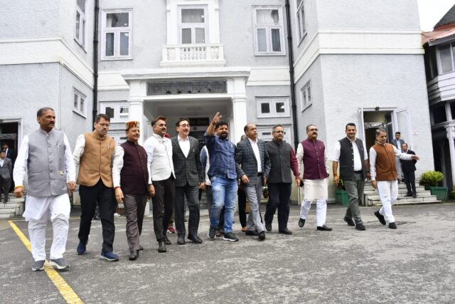 Himachal me industry palayan
