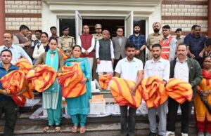 राज्यपाल ने सिराज विधानसभा क्षेत्र के आपदा प्रभावित क्षेत्रों का दौरा किया