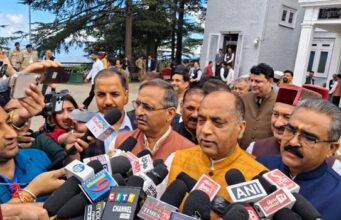 मुख्यमंत्री के जवाब से साफ है कि वह कर्मचारियों को डीएनहीं देना चाहते हैं: जयराम ठाकुर #DAIssue