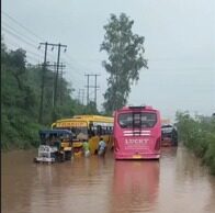 BBN औद्योगिक क्षेत्र में भीषण बाढ़, NH 105 नदी में तब्दील,सैकड़ों फंसे, रेस्क्यू ऑपरेशन जारी #BBNFlood