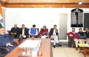 एक वर्ष के भीतर मेडिकल कॉलेजों में उल्लेखनीय सुधार किए जाएंगेः मुख्यमंत्री CM Sukhvinder Sukhu reviewing medical education department