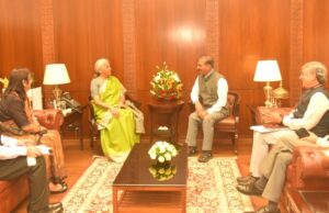 मुख्यमंत्री ने केन्द्रीय वित्त मंत्री से इस वित्त वर्ष की शेष अवधि के लिए ऋण सीमा में दो प्रतिशत वृद्धि का किया आग्रह Kendriya Vitt Mantri Nirmala Sitharaman