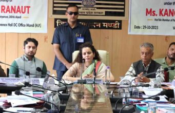 सांसद कंगना रणौत ने दिशा समिति की बैठक में की विकास परियोजनाओं की समीक्षा Kangana Ranaut Mandi