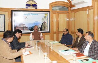 मुख्यमंत्री ने विद्युत परियोजनाओं के क्रियान्वयन में तेजी लाने के निर्देश दिए Hydropower Projects Himachal