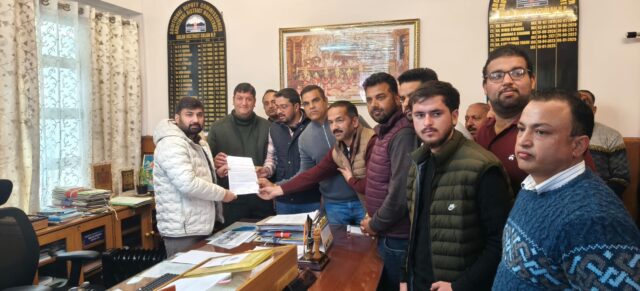 Solan Congress protes