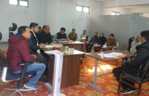 उपायुक्त ने सुंदरनगर व डैहर में की राजस्व मामलों की समीक्षा, समयबद्ध व त्वरित निपटारे के दिए निर्देश Sundernagar revenue news