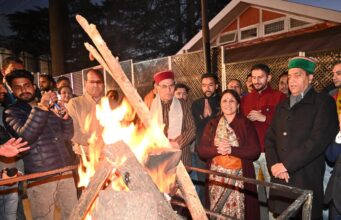 “सरकार हर मोर्चे पर विफल, अंतर्विरोधों में उलझी कांग्रेस”: जयराम ठाकुर Jairam Thakur news