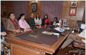 राज्यपाल से हिमाचल प्रदेश लोक सेवा आयोग के अध्यक्ष और सदस्यों ने की भेंट