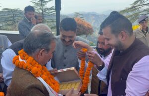 कंडाघाट में पंचायत डिनोटिफिकेशन पर खुशी का माहौल, मुख्यमंत्री का धन्यवाद करने पहुंचा 300 लोगों का प्रतिनिधिमंडल