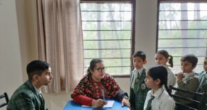 गुरुकुल इंटरनेशनल स्कूल कुनिहार में किया गया स्वास्थ्य जांच शिविर का आयोजन