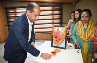मुख्यमंत्री की झूठी घोषणाओं पर अब कोई विश्वास नहीं करता, पिछले वादों का हिसाब दें : जयराम ठाकुर