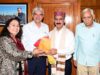 मुख्यमंत्री ने किया बाज़ार उपन्यास का विमोचन