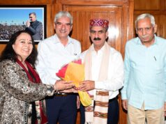 मुख्यमंत्री ने किया बाज़ार उपन्यास का विमोचन