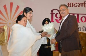 राज्यपाल ने प्रसिद्ध आध्यात्मिक वक्ता सिस्टर शिवानी के ध्यान प्रवचन कार्यक्रम की अध्यक्षता की