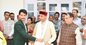 भाजपा को जमीनी स्तर पर मिला प्रचंड जनादेश, कांग्रेस के नेताओं के पैरों तले जमीन नहीं : जयराम ठाकुर