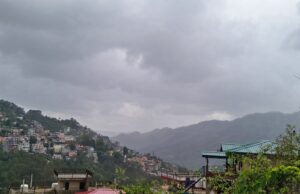 हिमाचल में प्री-मानसून का कहर: बारिश, ओले व अंधड़ से जनजीवन अस्त-व्यस्त, 5 जिलों के लिए ऑरेंज अलर्ट