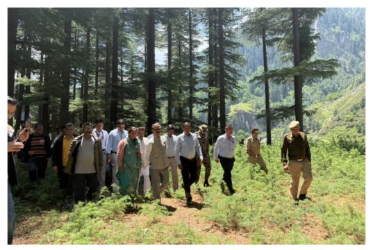बड़ा भंगाल में मुख्यमंत्री बोले, राजनीति करने नहीं दुख-दर्द बांटने आया हूं
