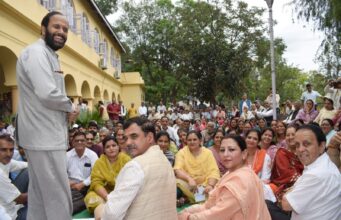 आमजन तक विकास के लाभ पहुंचाने के लिए योजनाओं को समय पर करे पूर्ण- संजय अवस्थी