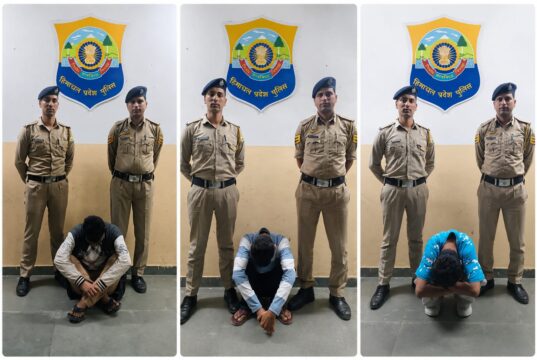 शिमला पुलिस की बड़ी कार्रवाई: रोहड़ू में 7.5 तोला सोना व 51 हजार की चोरी का खुलासा, तीन शातिर गिरफ्तार,