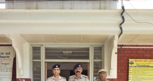 शिमला पुलिस का बड़ा एक्शन: चोरी की बाइक के साथ दो शातिर ठग गिरफ्तार, नाबालिग भी शामिल