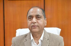 मुख्यमंत्री न मंत्रियों और विधायकों की सुनते हैं और न अधिकारी मंत्रियों की : जयराम ठाकुर