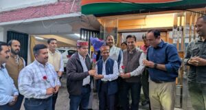 भाजपा वरिष्ठ नेता तरसेम भारती ने शिमला में प्रदेश प्रभारी श्रीकांत शर्मा का किया आत्मीय स्वागत