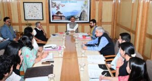 मुख्यमंत्री ने विदेश से एमबीबीएस करने वाले स्नातकों की इंटर्नशिप अवधि एक वर्ष करने के निर्देश दिए