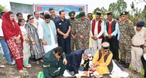 वन महोत्सव अभियान पर्यावरण संतुलन बनाए रखने में महत्वपूर्ण – डॉ. शांडिल