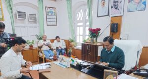 बागवानी मंत्री ने एचपी शिवा परियोजना की समीक्षा की