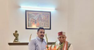 लोक निर्माण मंत्री ने केंद्रीय मंत्री मनोहर लाल खट्टर से की भेंट