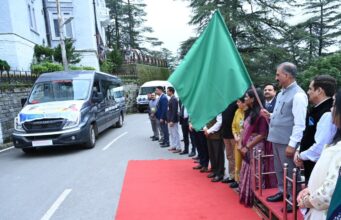 मुख्यमंत्री ने ‘मोबाइल रिसोर्स सेंटर-थेरेपी ऑन व्हील्स’ को झंडी दिखाकर रवाना किया