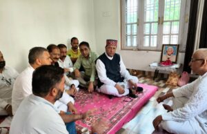 डॉ. राजीव बिंदल ने स्वर्गीय जसवंत सिंह कटवाल को दी श्रद्धांजलि, शोकाकुल परिवार को बंधाया ढांढस