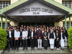 सोलन में लोक अदालत के दौरे के दौरान लीगल एड क्लिनिक के छात्रों को कोर्टरूम का अनुभव