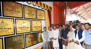 मुख्यमंत्री ने मंडी में 136.25 करोड़ रुपये की 21 विकासत्मक परियोजनाओं के किए लोकार्पण एवं शिलान्यास