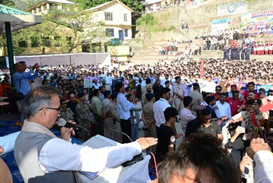 छात्रा की मांग पर मुख्यमंत्री ने रचौली स्कूल भवन निर्माण के लिए दो करोड़ रुपये की घोषणा की