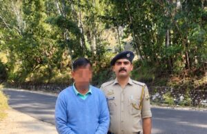 रामपुर पुलिस ने चार गैर-जमानती वारंटों में आरोपी को किया गिरफ्तार