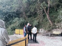 नगर निगम सोलन के आयुक्त ने वार्ड नंबर 4 में प्रस्तावित सौंदर्यीकरण स्थलों, सुलभ शौचालय और रेन शेल्टर (आश्रय स्थल) का किया निरीक्षण