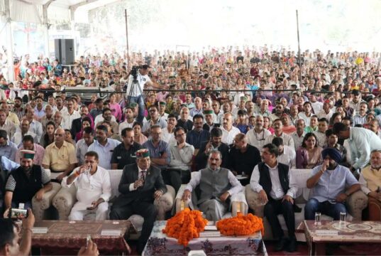 मुख्यमंत्री ने अर्की में 34.46 करोड़ रुपये की सात विकासात्मक परियोजनाओं के उद्घाटन एवं शिलान्यास किए