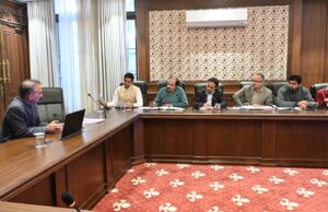 मुख्यमंत्री ने शिक्षा विभाग की बैठक की अध्यक्षता की