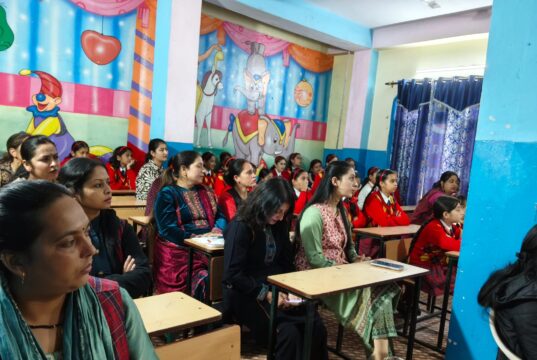 साई इंटरनेशनल स्कूल में छात्राओं के लिए हेल्दी टॉक सेशन का किया आयोजन