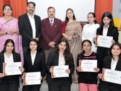 शूलिनी विवि के छात्रों ने मूट कोर्ट प्रतियोगिता जीती