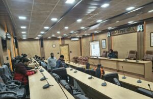नगर निगम सोलन के आयुक्त ने जलापूर्ति संबंधी समस्याओं की समीक्षा की; अधिकारियों को शहर में नियमित और पर्याप्त जलापूर्ति सुनिश्चित करने के निर्देश दिए